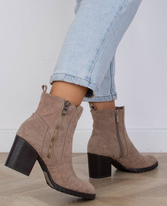 KHAKI DAMSKIE BOTKI NA SŁUPKU ZAMSZOWE GOLIA 7