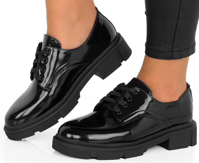 CZARNE MOKASYNY SZNUROWANE LAKIEROWANE PÓŁBUTY ROBIN 4