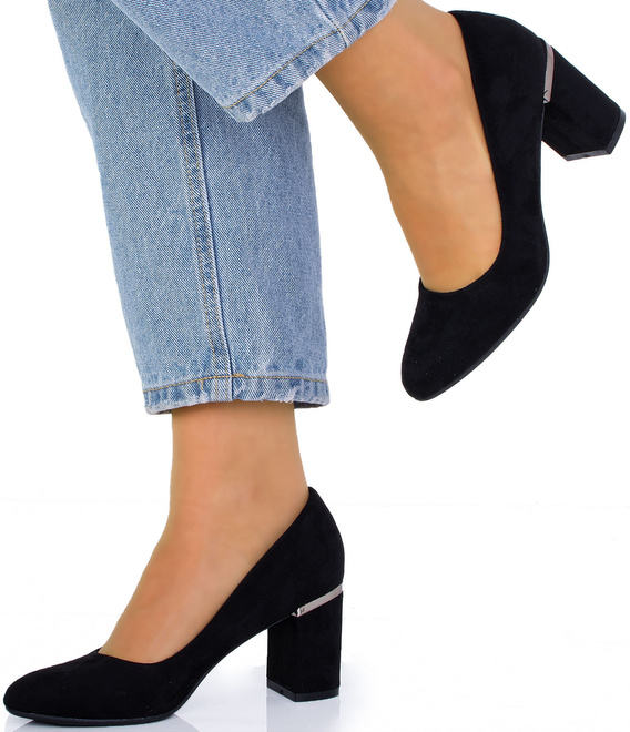 CZARNE KLASYCZNE CZÓŁENKA ZAMSZOWE NA SŁUPKU LUKA 4