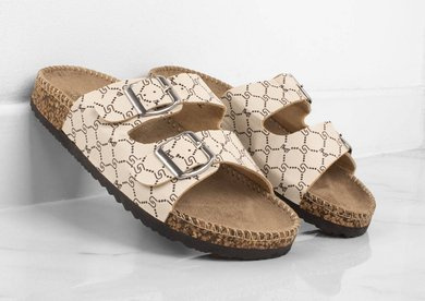 BEŻOWE KLAPKI Z KLAMRAMI PASKI PINETA