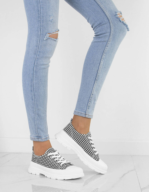 CZARNE NISKIE TRAMPKI BRIGITTA 8