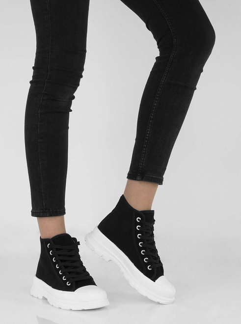 CZARNE WYSOKIE TRAMPKI PALLADI 8