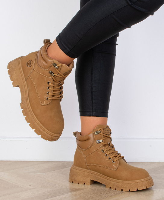 DAMSKIE BOTKI CAMEL OCIEPLANE TRAPERY SZNUROWANE COLITA