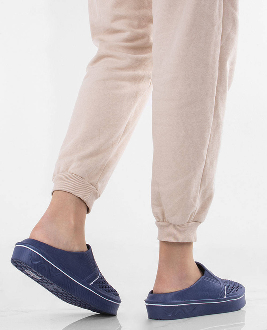 GRANATOWE LEKKIE KLAPKI CHODAKI KROKSY  6