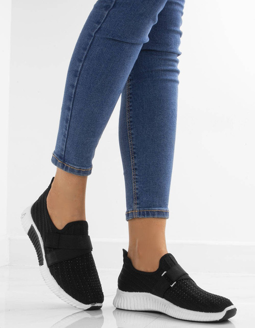 CZARNE WSUWANE BUTY SPORTOWE Z CYRKONIAMI TANERA 6