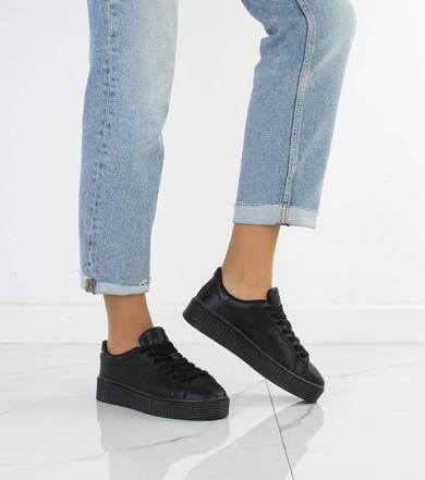 CZARNE TRAMPKI NA GRUBEJ PODESZWIE SNEAKERSY SOLIS
