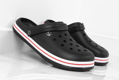 CZARNE LEKKIE KLAPKI CHODAKI KROKSY