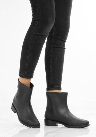 CZARNE ELEGANCKIE MATOWE KALOSZE MEDI