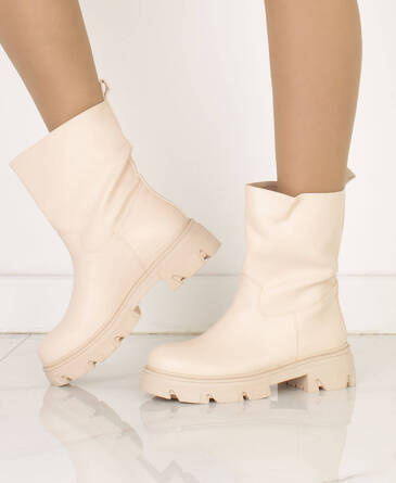 BEŻOWE SKÓRZANE BOTKI KOZAKI NA PLATFORMIE WSUWANE DARLA