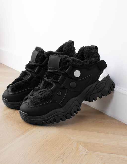 CZARNE SNEAKERSY OCIEPLANE TASILLA 7