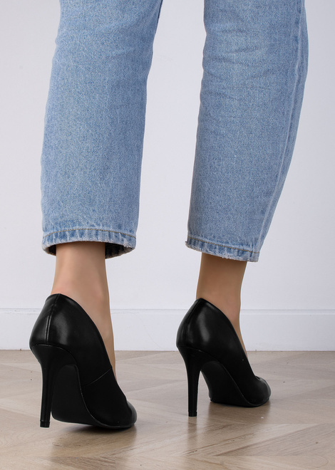 CZARNE SZPILKI KLASYCZNE CZÓŁENKA SKÓRZANE MANOLA 7