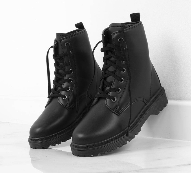 CZARNE TRAPERY GLANY BOTKI EKOSKÓRA CORLIN