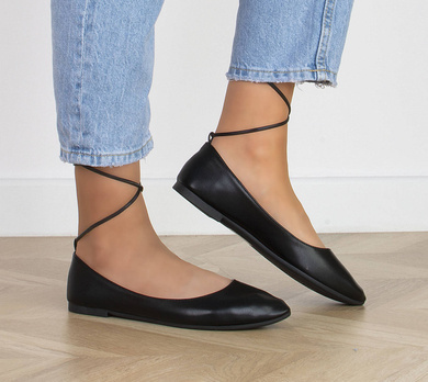 CZARNE KLASYCZNE BALERINKI Z WIĄZANIEM CANRA