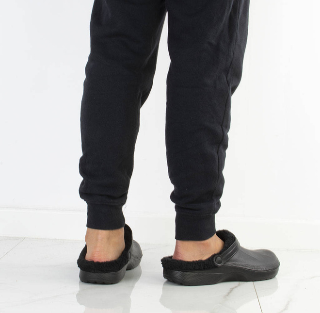 CZARNE OCIEPLANE CHODAKI PIANKOWE  10