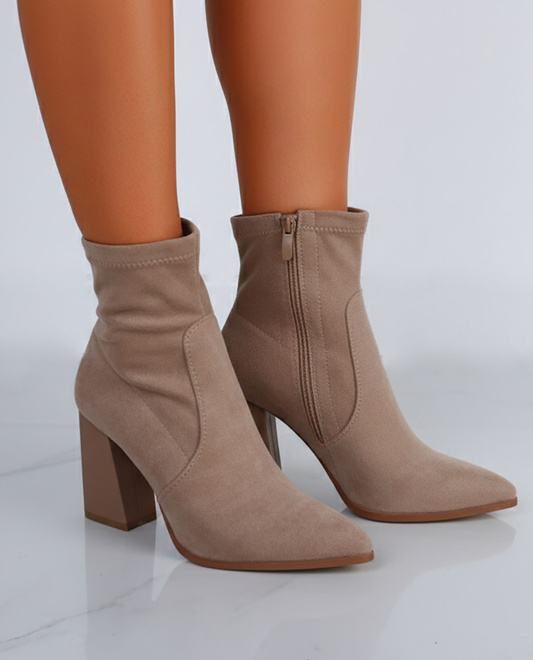 BEŻOWE DAMSKIE BOTKI ZAMSZOWE NA SŁUPKU ZAMEK TIADONIA 2