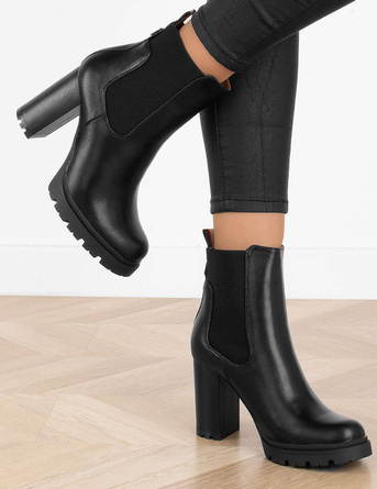 CZARNE DAMSKIE BOTKI NA SŁUPKU PLATFORMA SHEBA