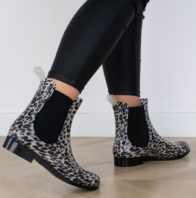 PANTERKA DAMSKIE KRÓTKIE KALOSZE LAKIEROWANE TOLBY 5