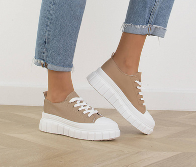 BEŻOWE TRAMPKI NA GRUBEJ PODESZWIE RUN