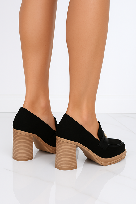 CZARNE DAMSKIE PÓŁBUTY NA OBCASIE ZAMSZOWE MOKASYNY RIALA 5