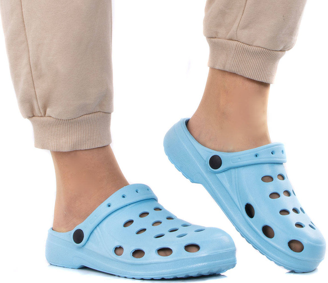 BŁĘKITNE LEKKIE KLAPKI  KROKSY  4