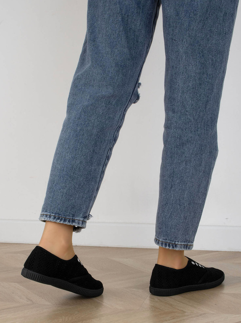 CZARNE TENISÓWKI TRAMPKI KORONKOWE KLASYCZNE 9