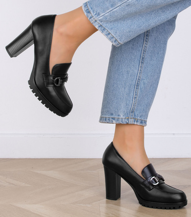 CZARNE DAMSKIE PÓŁBUTY NA SŁUPKU ELLE