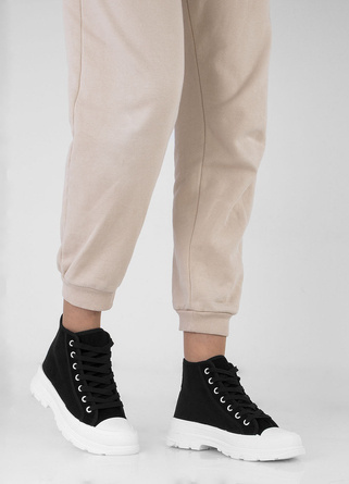 CZARNE WYSOKIE TRAMPKI PALLADI