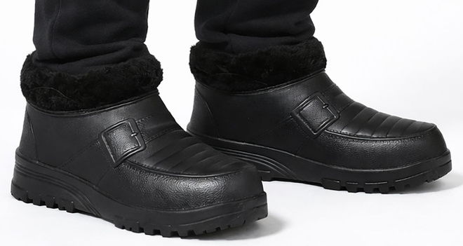 CZARNE OCIEPLANE KLAPKI CHODAKI KROKSY  2