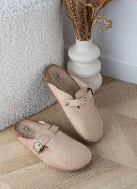 BEŻOWE KLAPKI Z KLAMRAMI ZAMSZOWE NA KORKU MOROKI 6