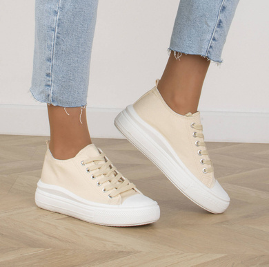 BEŻOWE TRAMPKI NA GRUBEJ PODESZWIE FRESIA