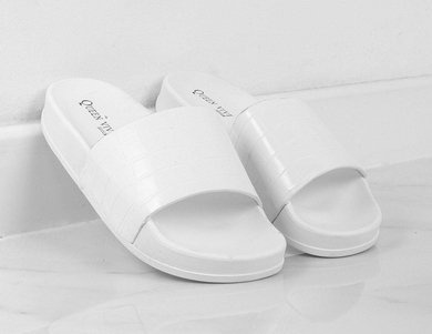 BIAŁE  GUMOWE KLAPKI CURIS