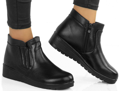 CZARNE OCIEPLANE BOTKI KLASYCZNE PÓŁBUTY ADI