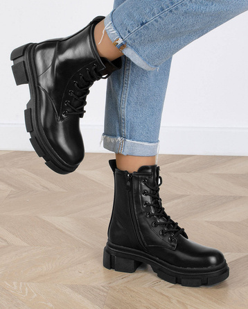 CZARNE BOTKI GLANY TRAPERY SZNUROWANE SKÓRZANE FERN