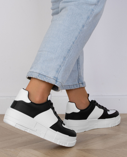 CZARNE SNEAKERSY TRAMPKI KLASYCZNE NA PLATFORMIE KIRE 7