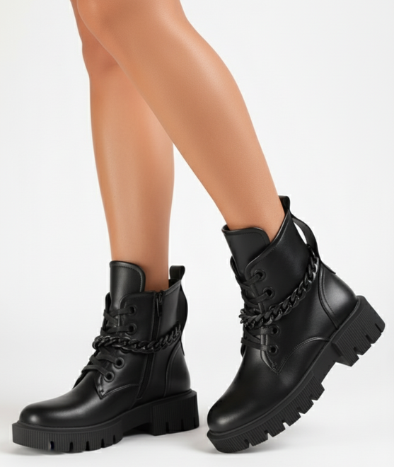 CZARNE SKÓRZANE BOTKI DAMSKIE OCIEPLANE TRAPERY GLANY