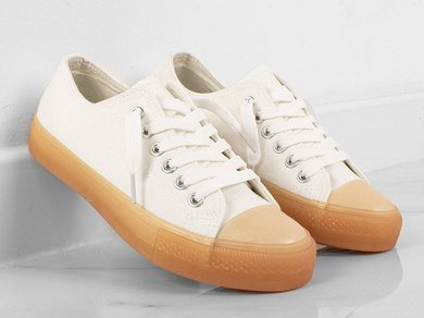 BIAŁE TRANSPARENTNE KLASYCZNE TRAMPKI