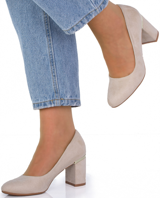 BEŻOWE KLASYCZNE CZÓŁENKA ZAMSZOWE NA SŁUPKU JUSTINE 4