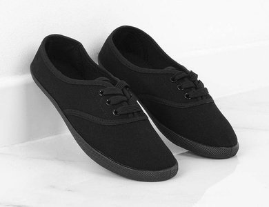 CZARNE TENISÓWKI TAMIS