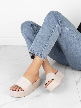 BEŻOWE KLAPKI NA PLATFORMIE NELA