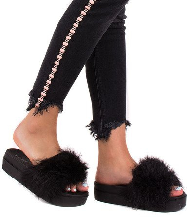 CZARNE KLAPKI KOTURN Z FUTERKIEM TIFFI