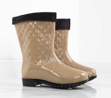 BEŻOWE KALOSZE PIKOWANE