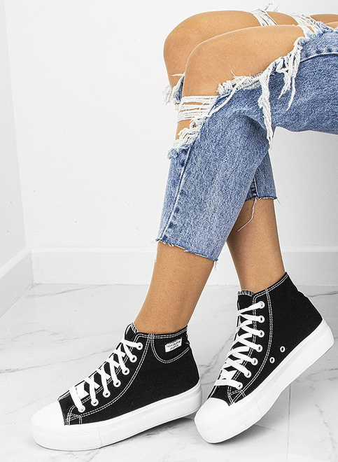 CZARNE TRAMPKI NA GRUBEJ PODESZWIE CONVER 2