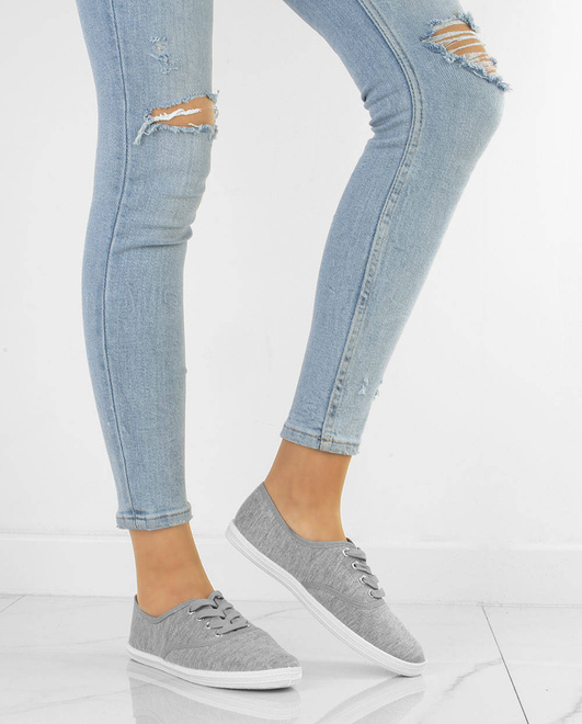 SZARE TENISÓWKI WYKROJONE TRAMPKI