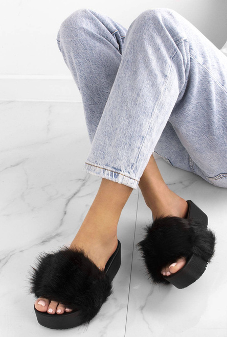 KLAPKI Z FUTERKIEM NA PLATFORMIE FABELL 3