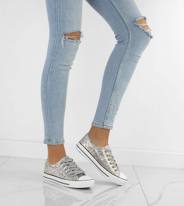 SREBRNE KLASYCZNE NISKIE TRAMPKI DAMSKIE   10