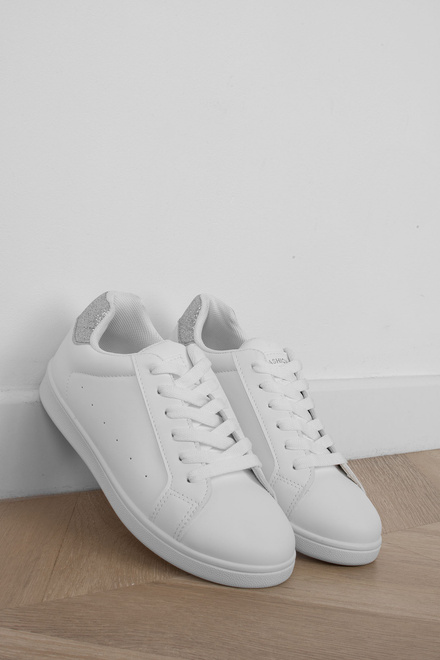 BIAŁE SNEAKERSY TRAMPKI KLASYCZNE MINFI 9