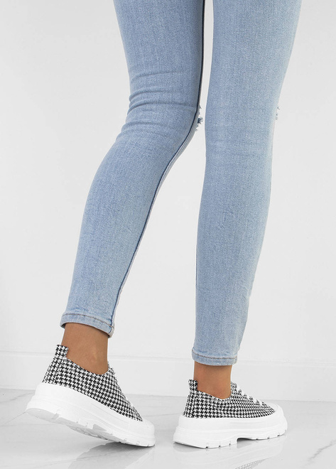 CZARNE NISKIE TRAMPKI BRIGITTA 7