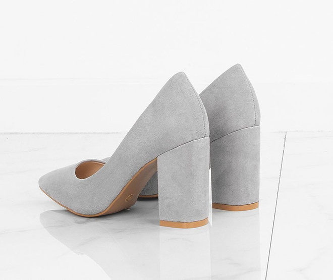 SZARE ZAMSZOWE CZÓŁENKA NA SŁUPKU VAKILI 3