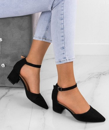 CZARNE ZAMSZOWE CZÓŁENKA NA SŁUPKU W SZPIC HAZEL