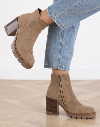 BEŻOWE DAMSKIE BOTKI ZAMSZOWE NA SŁUPKU PLATFORMA LIBBY